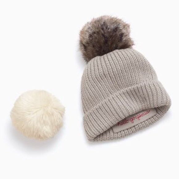 Stella & Dot Accessories - Stella & Dot Interchangeable Pom Hat